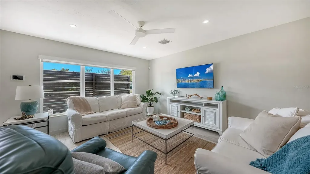 2323 Grove Street Sarasota FL 34239