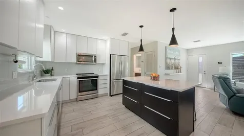 2323 Grove Street Sarasota FL 34239
