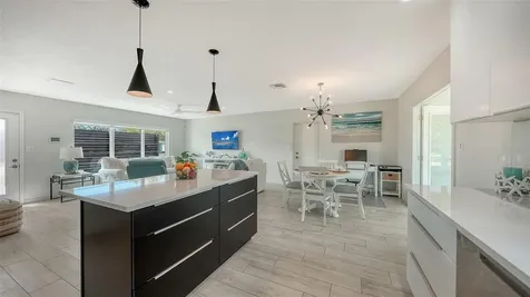 2323 Grove Street Sarasota FL 34239