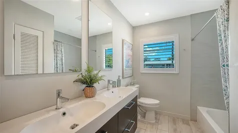 2323 Grove Street Sarasota FL 34239