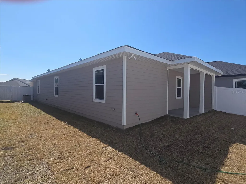 24338 SW 18th Lane Newberry FL 32669