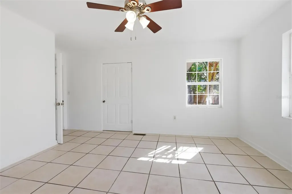 1530 E Minnesota Avenue Deland FL 32724