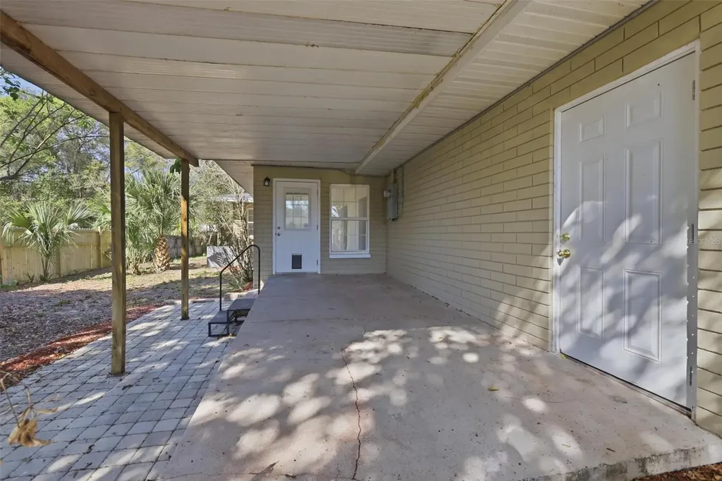 1530 E Minnesota Avenue Deland FL 32724