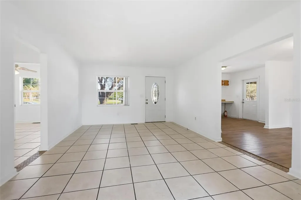 1530 E Minnesota Avenue Deland FL 32724