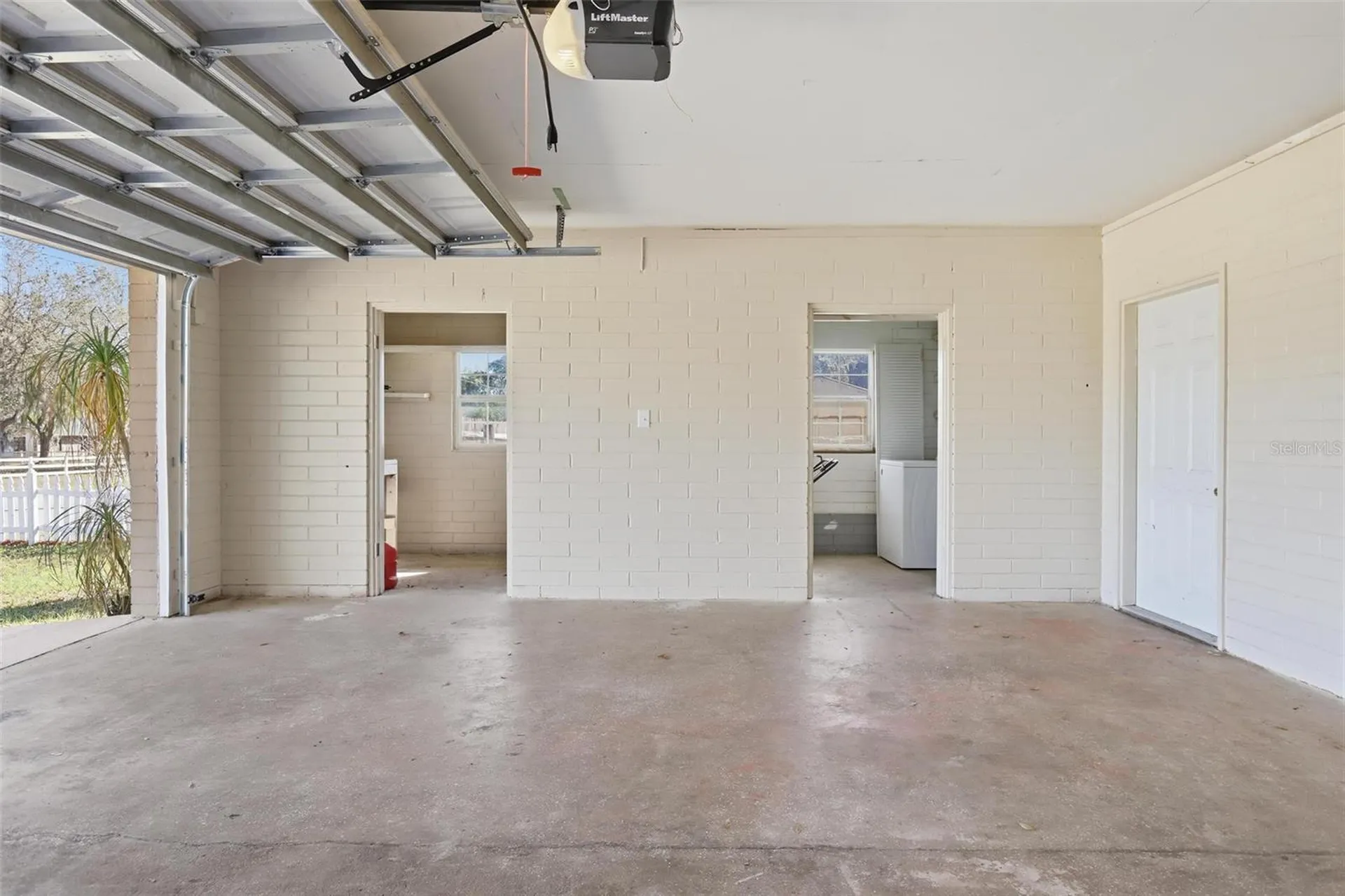 1530 E Minnesota Avenue Deland FL 32724