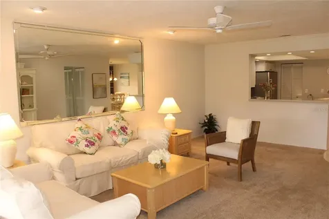 6472 Seagull Drive Bradenton FL 34210