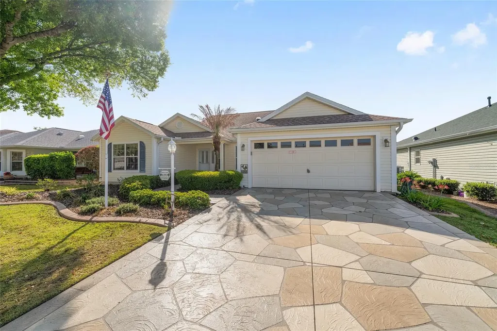 1253 Greenville Way The Villages FL 32162