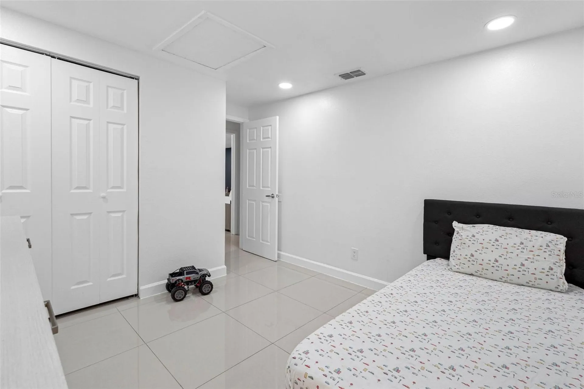 10113 Royal Acres Court Tampa FL 33615