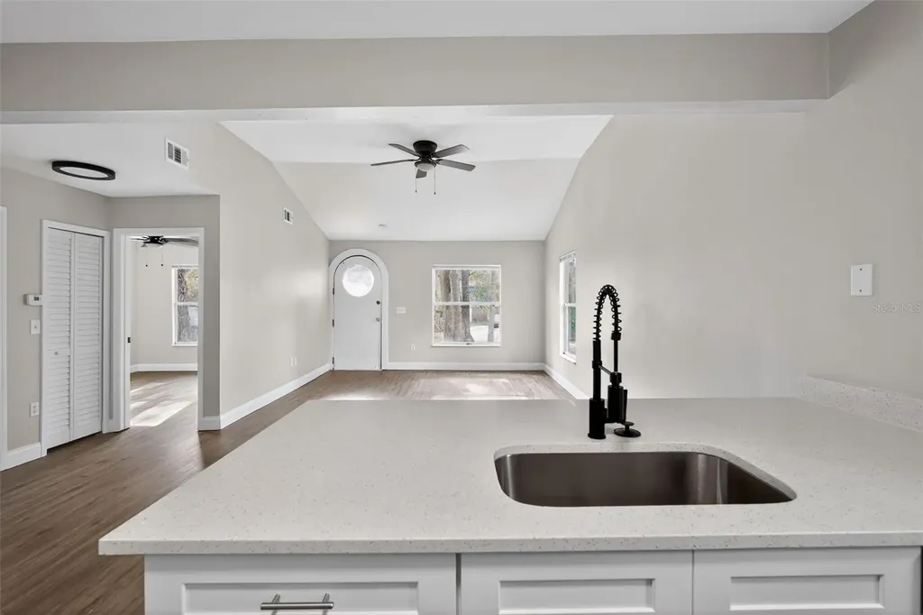 1724 E Mulberry Drive Tampa FL 33604