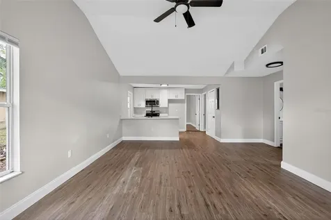 1724 E Mulberry Drive Tampa FL 33604