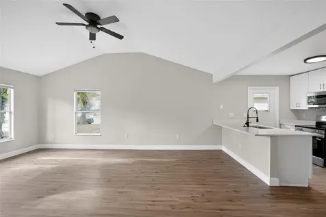 1724 E Mulberry Drive Tampa FL 33604