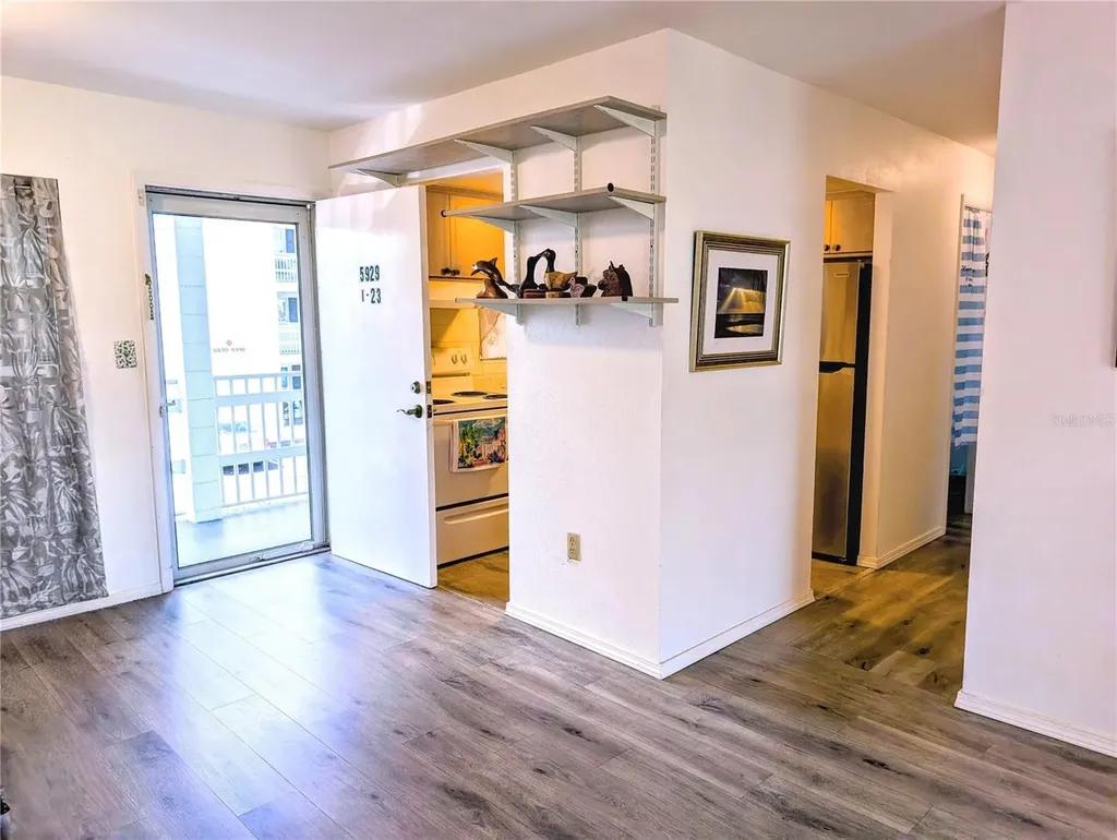 5929 Easy Street Bradenton FL 34207