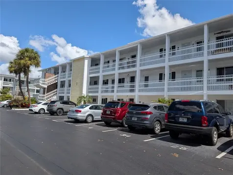 5929 Easy Street Bradenton FL 34207