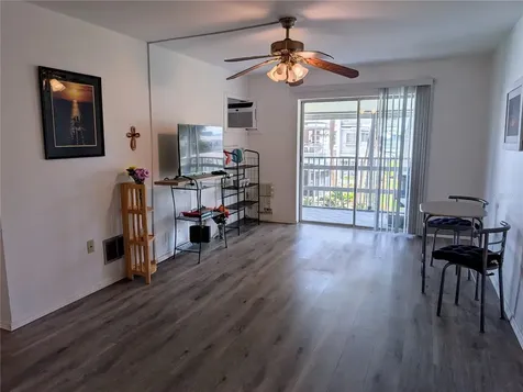 5929 Easy Street Bradenton FL 34207