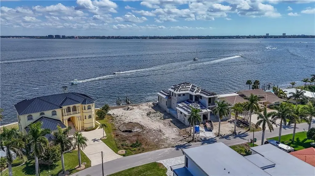 5929 SW 1st Avenue Cape Coral FL 33914