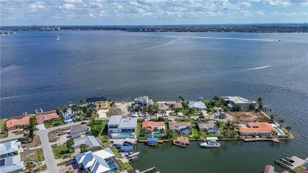 5929 SW 1st Avenue Cape Coral FL 33914