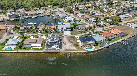 5929 SW 1st Avenue Cape Coral FL 33914