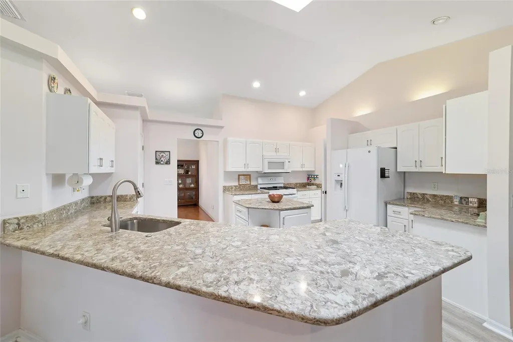 4718 NW 32nd Street Ocala FL 34482