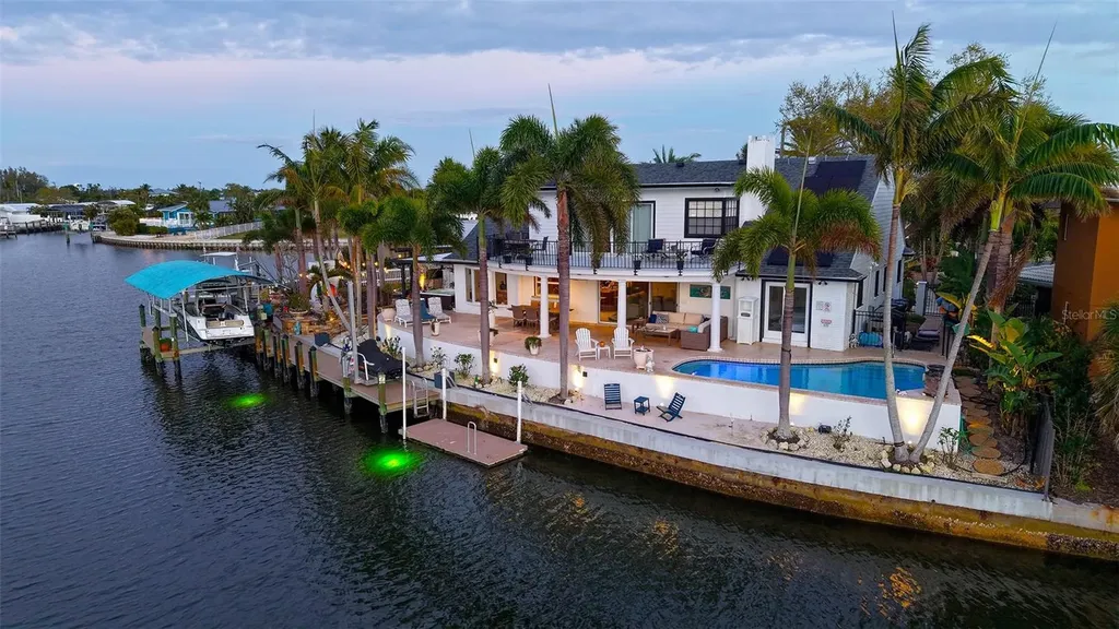 10432 Spoonbill Road W Bradenton FL 34209