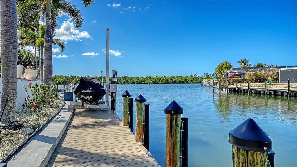 10432 Spoonbill Road W Bradenton FL 34209