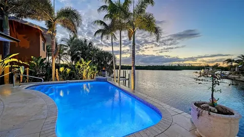 10432 Spoonbill Road W Bradenton FL 34209