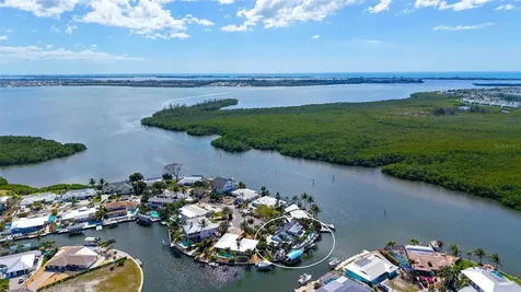 10432 Spoonbill Road W Bradenton FL 34209