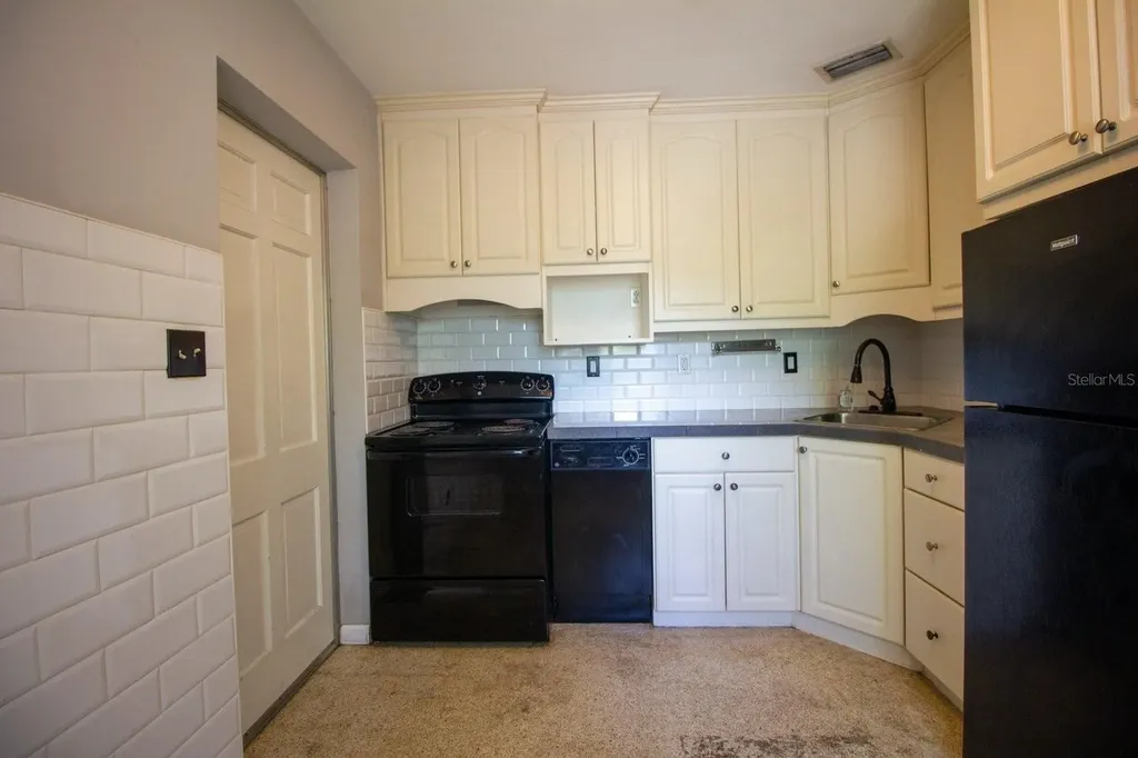 325 42nd Avenue N St Petersburg FL 33703