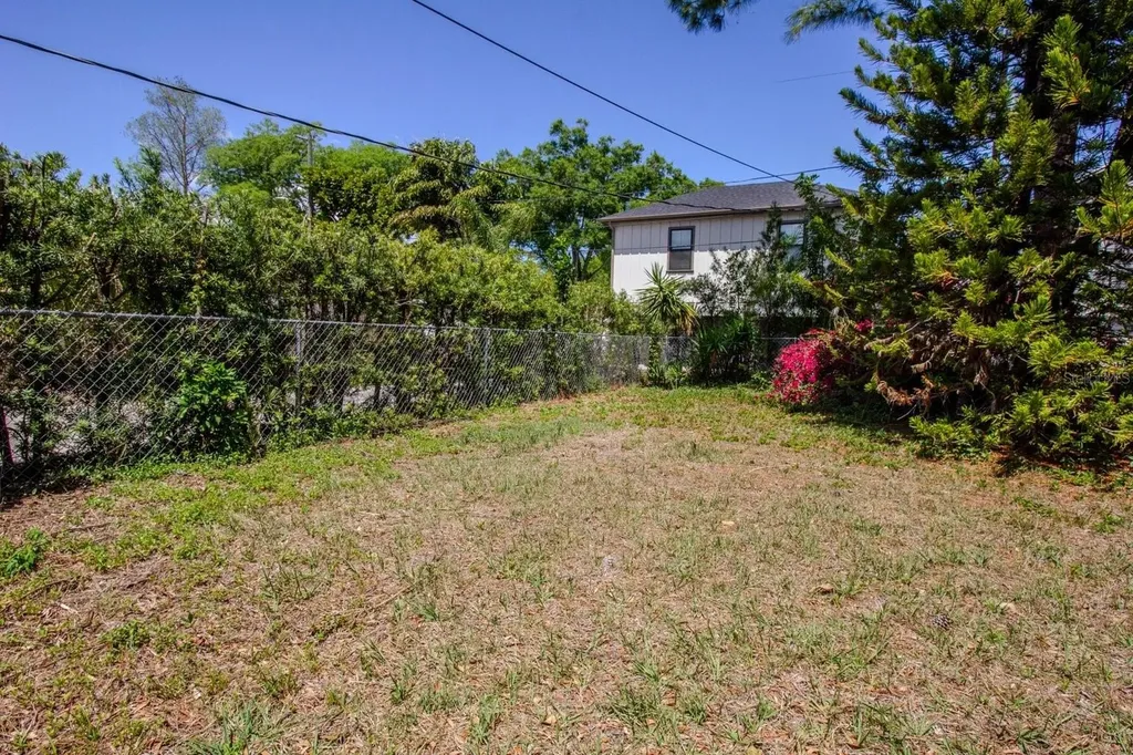 325 42nd Avenue N St Petersburg FL 33703