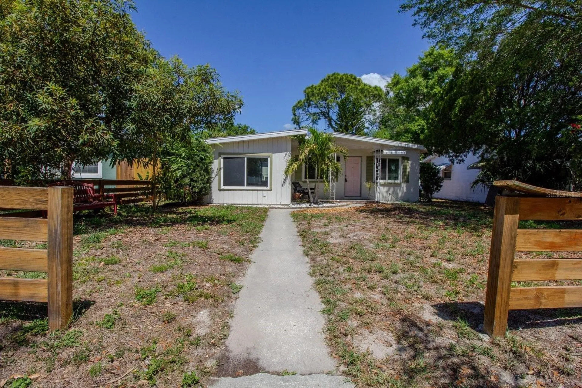 325 42nd Avenue N St Petersburg FL 33703