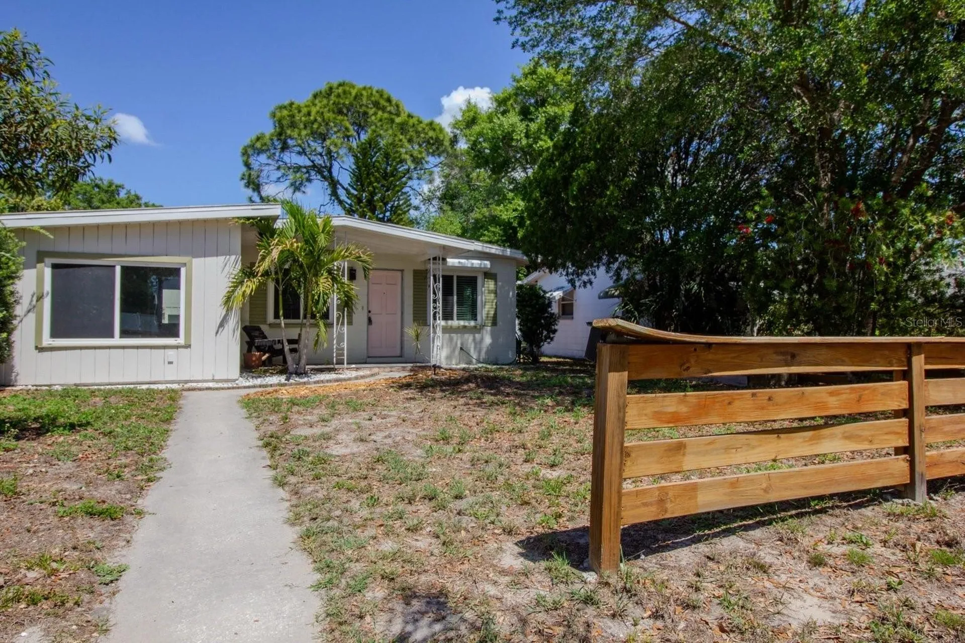325 42nd Avenue N St Petersburg FL 33703