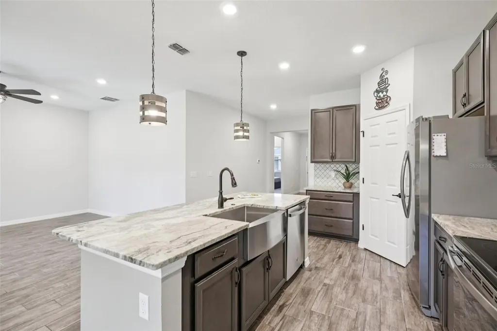 3360 Curlew Avenue Leesburg FL 34748