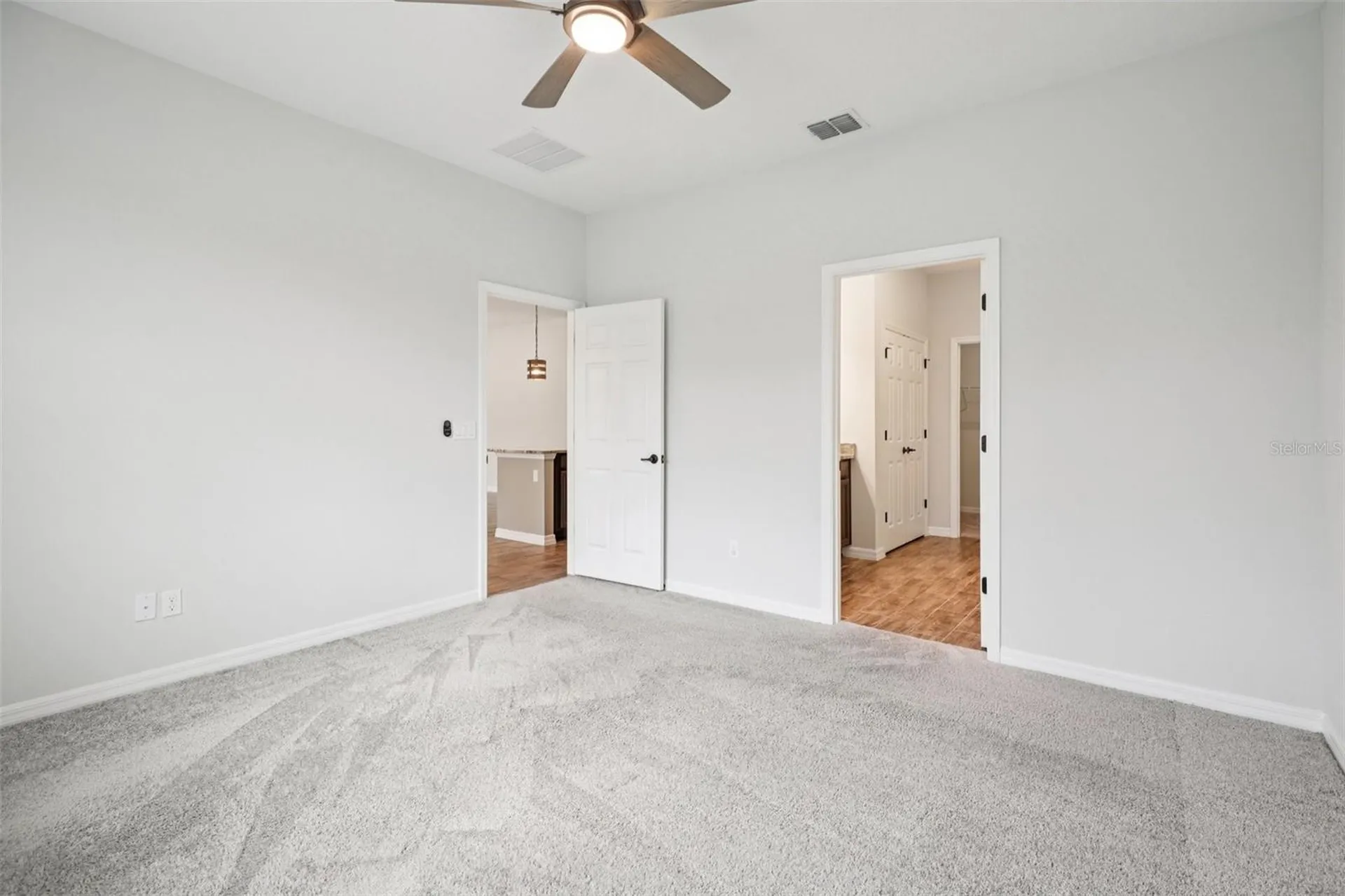 3360 Curlew Avenue Leesburg FL 34748