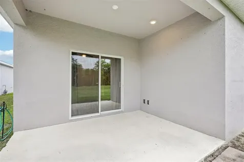 3360 Curlew Avenue Leesburg FL 34748
