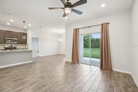 3360 Curlew Avenue Leesburg FL 34748
