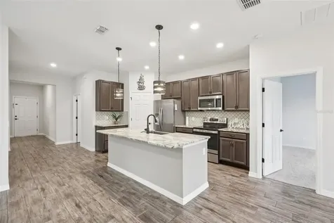 3360 Curlew Avenue Leesburg FL 34748