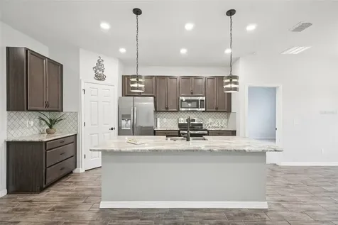 3360 Curlew Avenue Leesburg FL 34748
