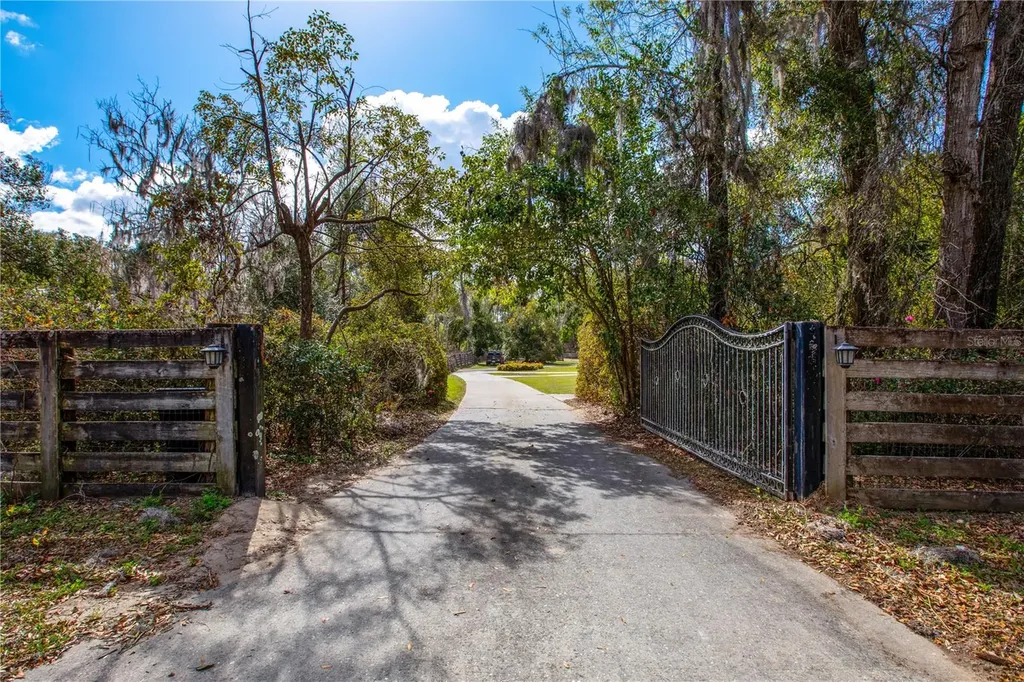 12182 SW State Road 45 Archer FL 32618