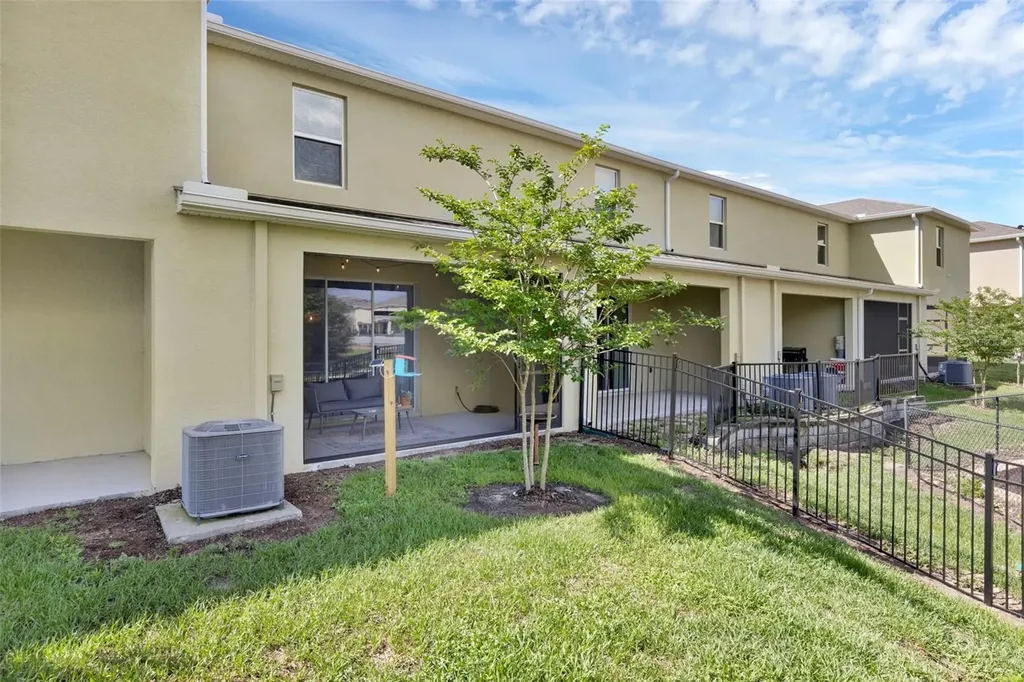 1219 Lido Drive Howey In The Hills FL 34737