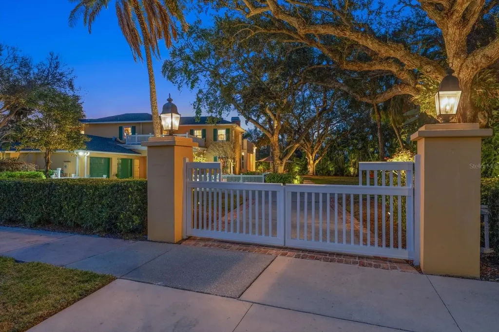 100 Sarasota Road Belleair FL 33756