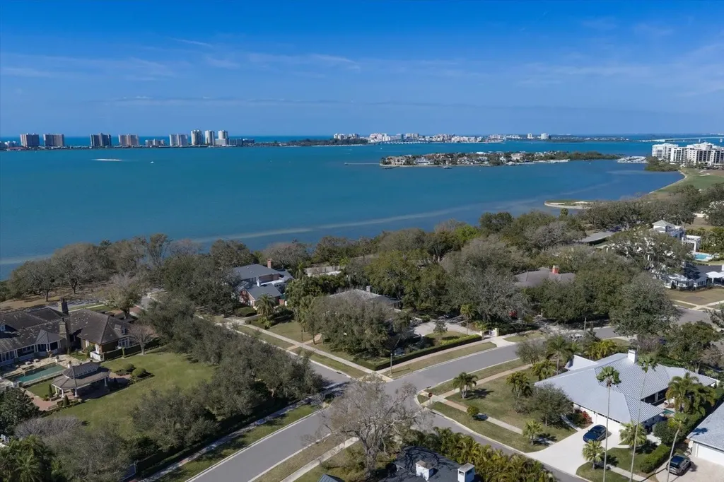 100 Sarasota Road Belleair FL 33756