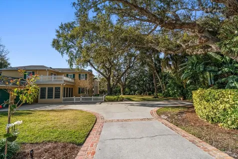 100 Sarasota Road Belleair FL 33756