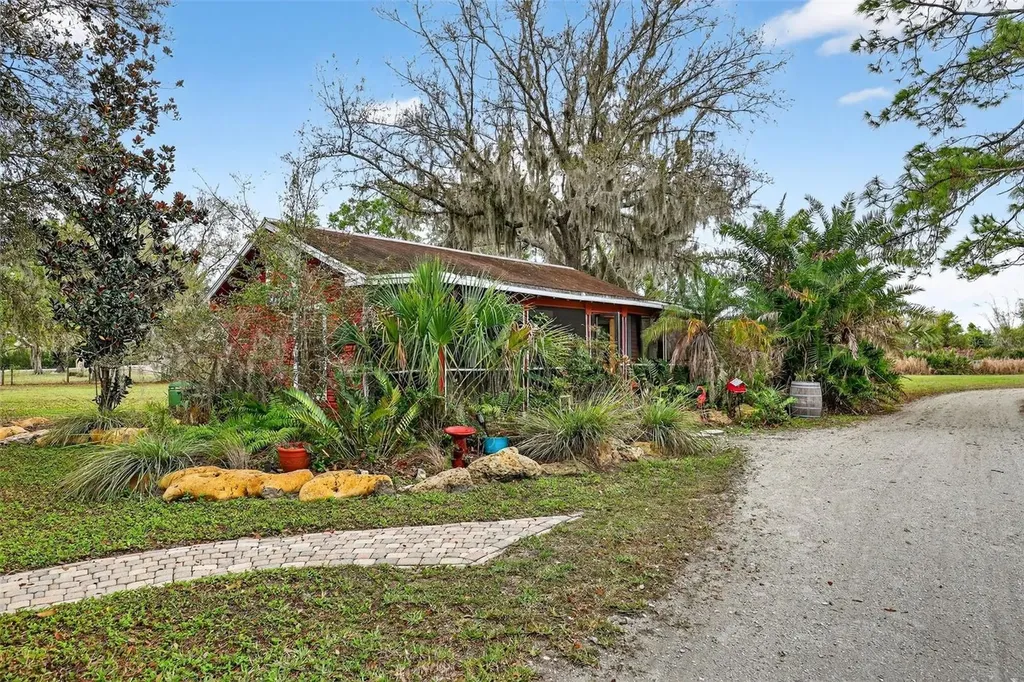 6888 Myakka Valley Trail Sarasota FL 34241
