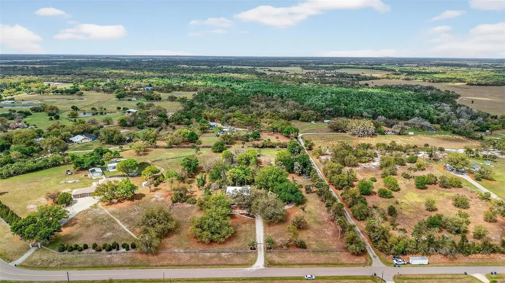6888 Myakka Valley Trail Sarasota FL 34241
