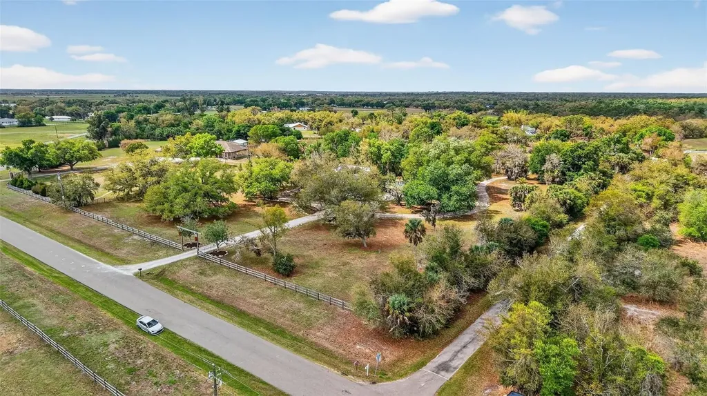 6888 Myakka Valley Trail Sarasota FL 34241