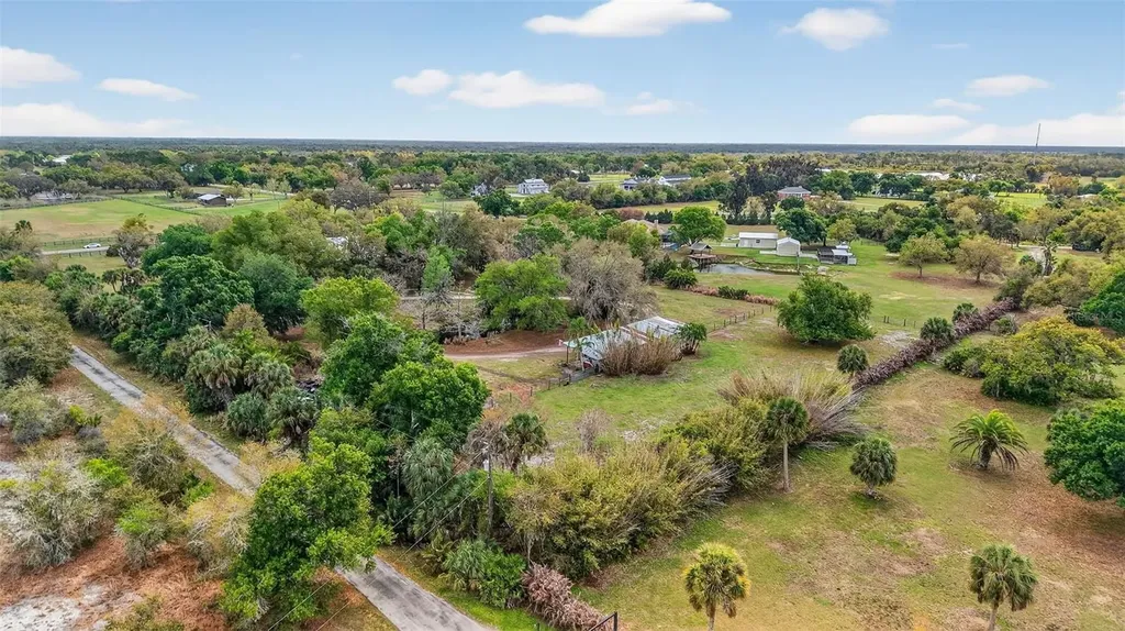 6888 Myakka Valley Trail Sarasota FL 34241