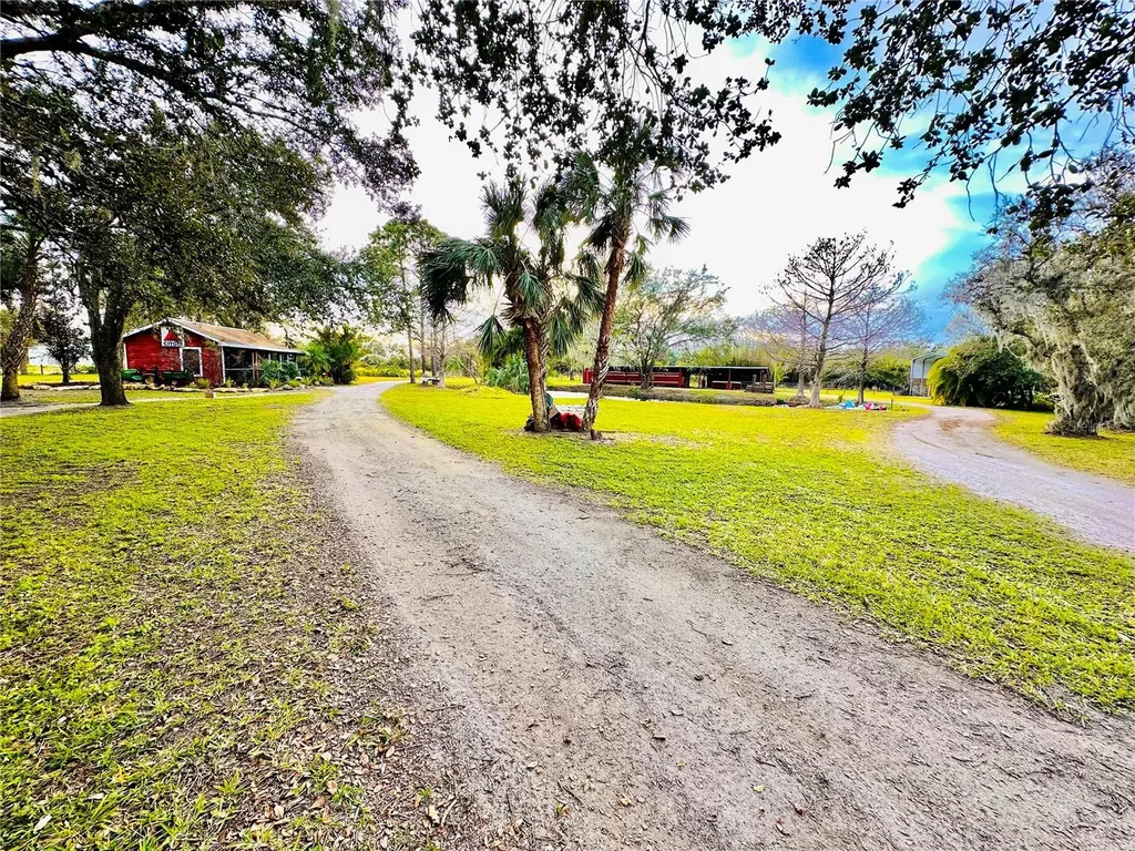 6888 Myakka Valley Trail Sarasota FL 34241