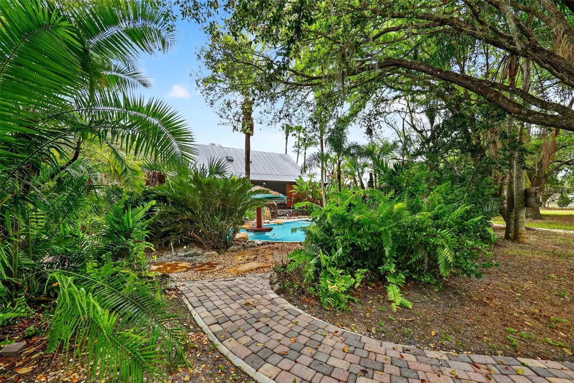 6888 Myakka Valley Trail Sarasota FL 34241