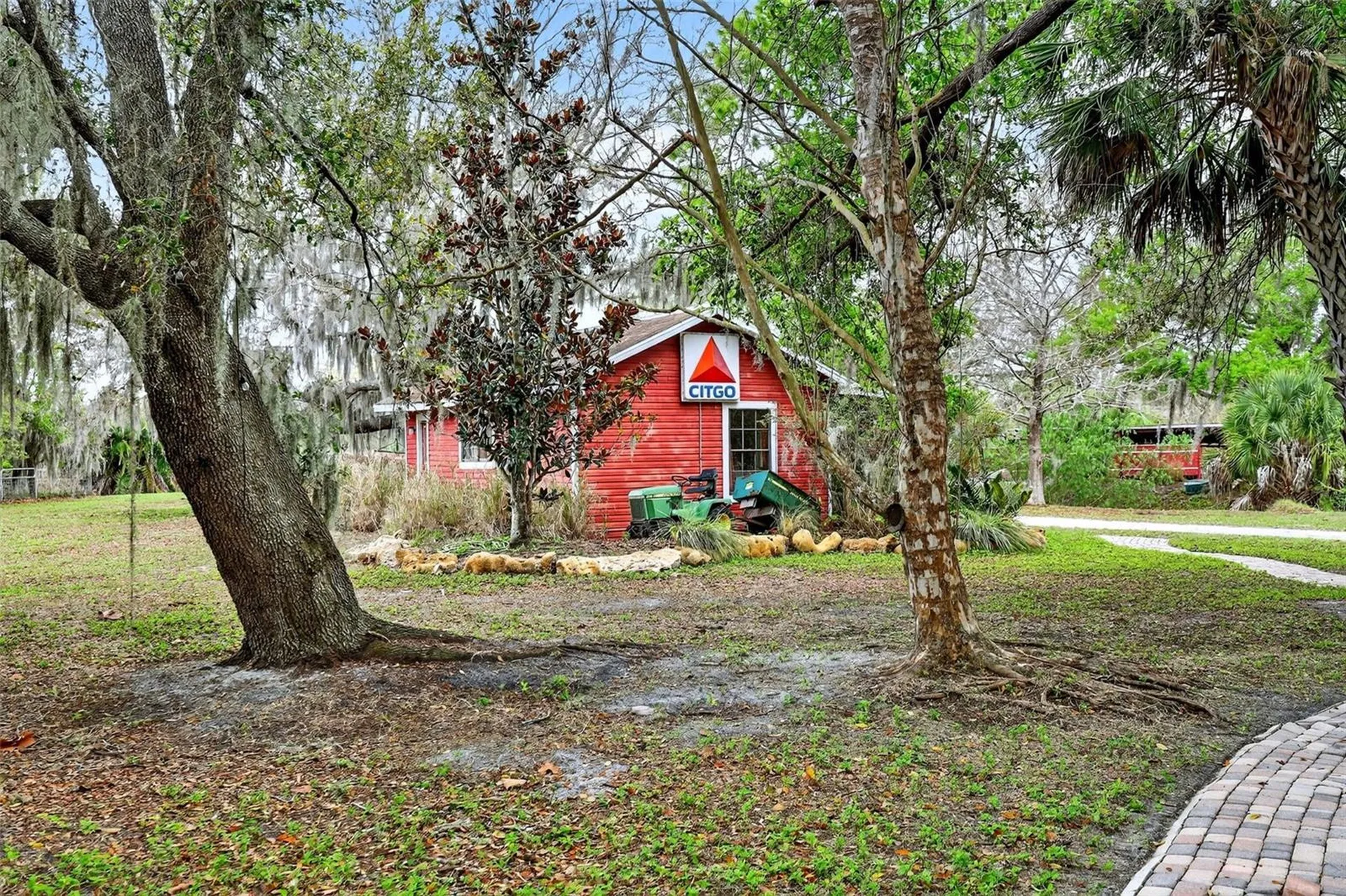 6888 Myakka Valley Trail Sarasota FL 34241