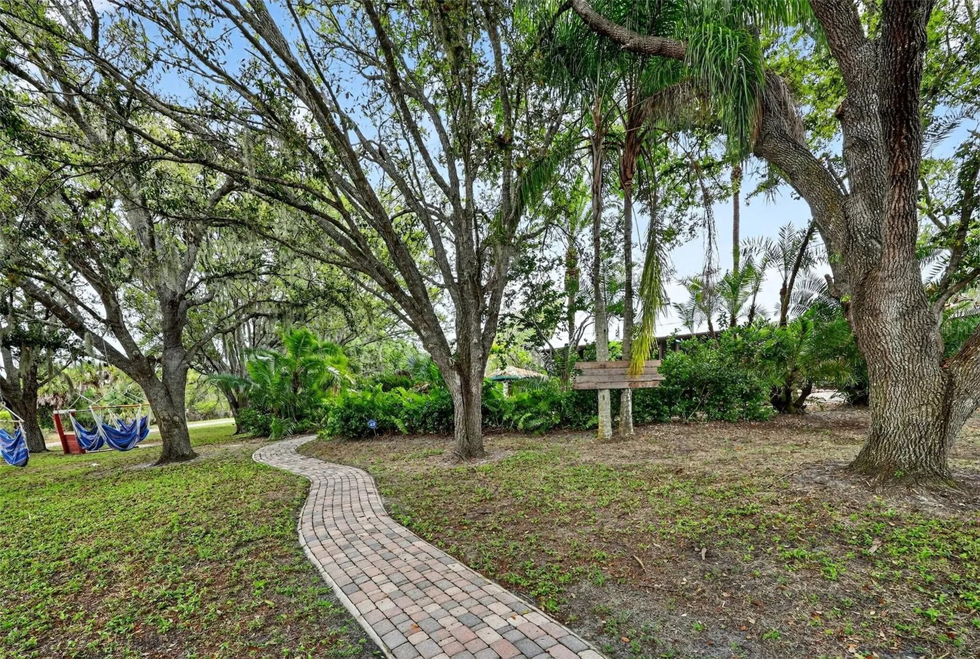 6888 Myakka Valley Trail Sarasota FL 34241