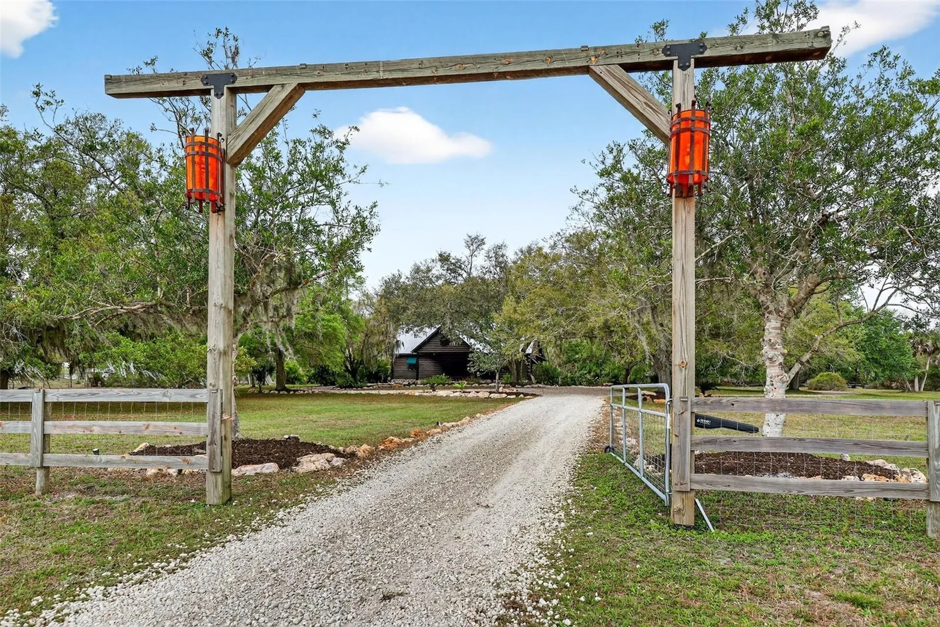 6888 Myakka Valley Trail Sarasota FL 34241